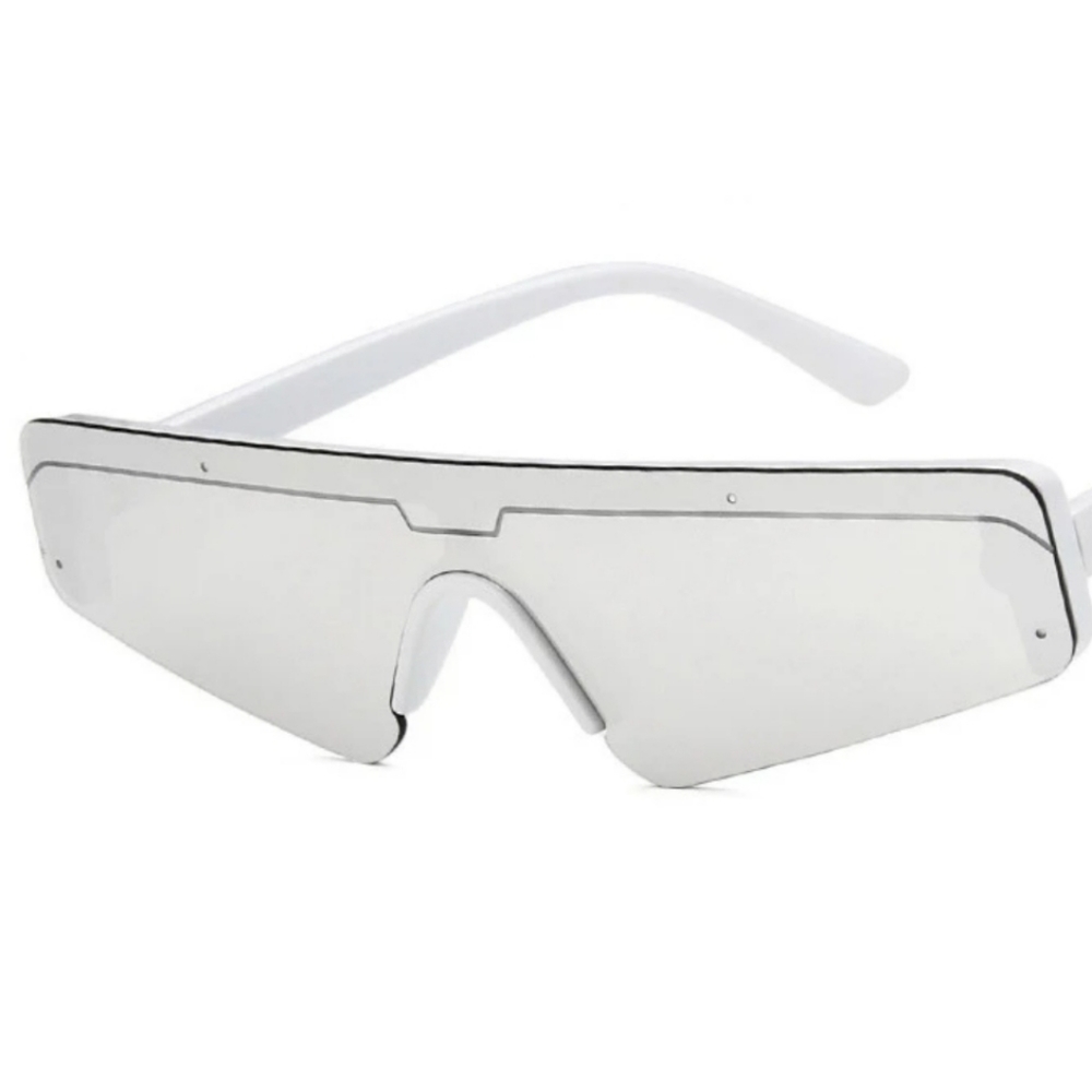 Nwot retro style silver mirrored sunglasses